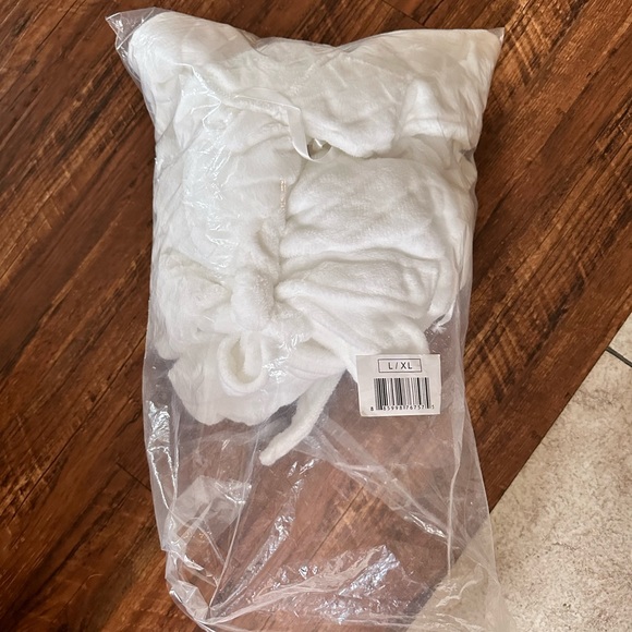 Ulta Bath Robe - Picture 3 of 3